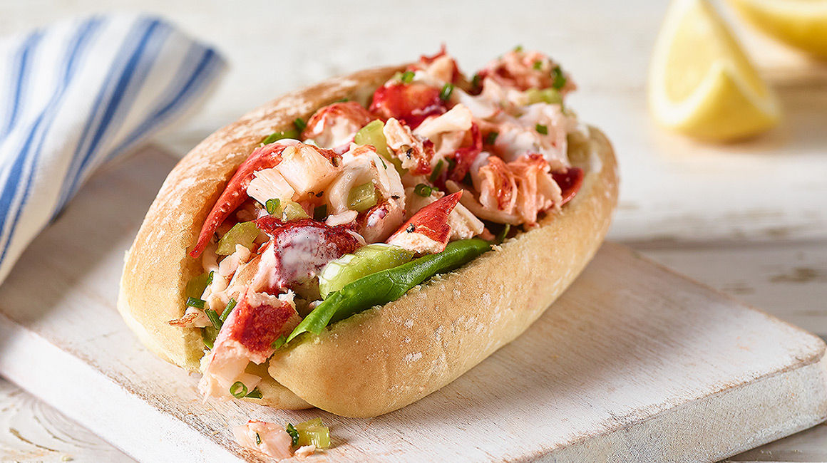 Traditional lobster roll