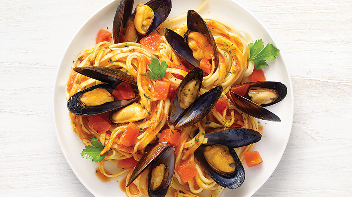 Linguine with Marinara Mussel Sauce