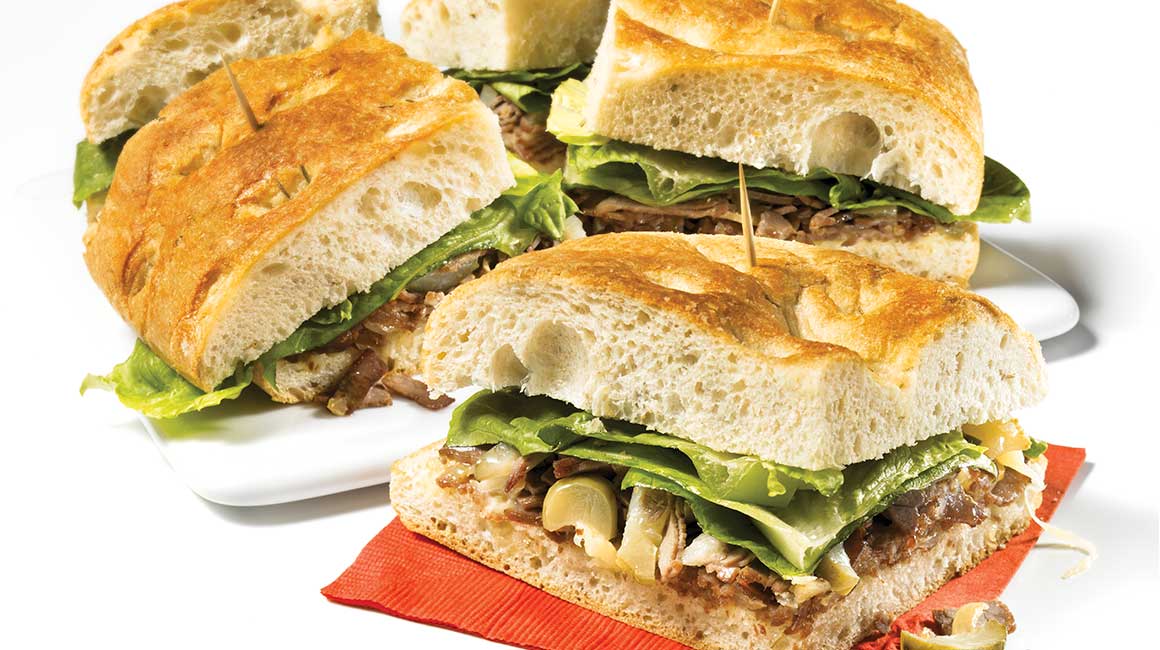 Sandwich au rôti de boeuf et au fromage à raclette