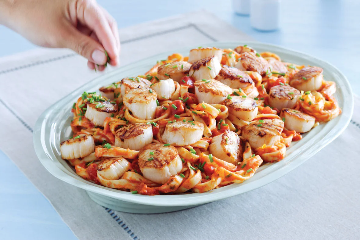 Creamy Tomato Fettuccine and Scallops | Safeway Canada