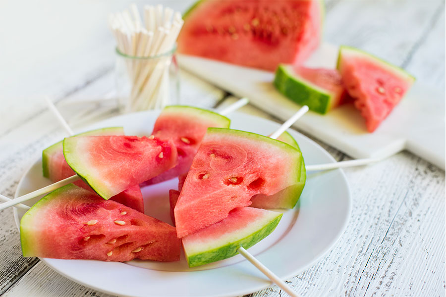 /content/dam/empire/safeway/assets/images/uploads/2022/05/fresh_fruit_desserts_Watermelon_desserts.jpg