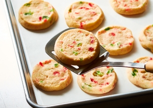 /content/dam/empire/safeway/assets/images/uploads/2023/11/icebox_cookies.jpg