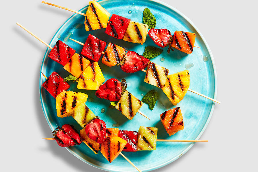/content/dam/empire/safeway/assets/images/uploads/2025/05/Fresh_fruit_Dessert_mixed_friuit_skewers.jpg
