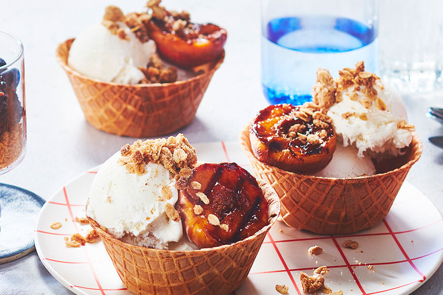 /content/dam/empire/safeway/assets/images/uploads/2025/05/individual_peach_crisp_in_waffle_cup.jpg