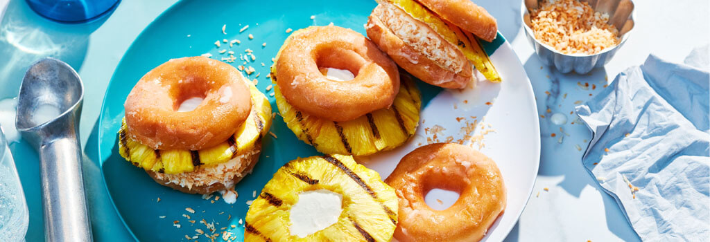 /content/dam/empire/safeway/assets/images/uploads/2025/05/pina-colada-donut-ice-cream-sandwiches.jpg