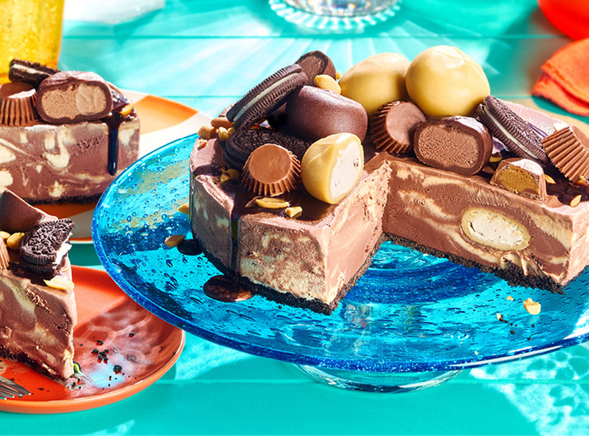/content/dam/empire/sobeys/assets/articles/compliments/Peanut-Butter-Ice-Cream-Cake.jpg