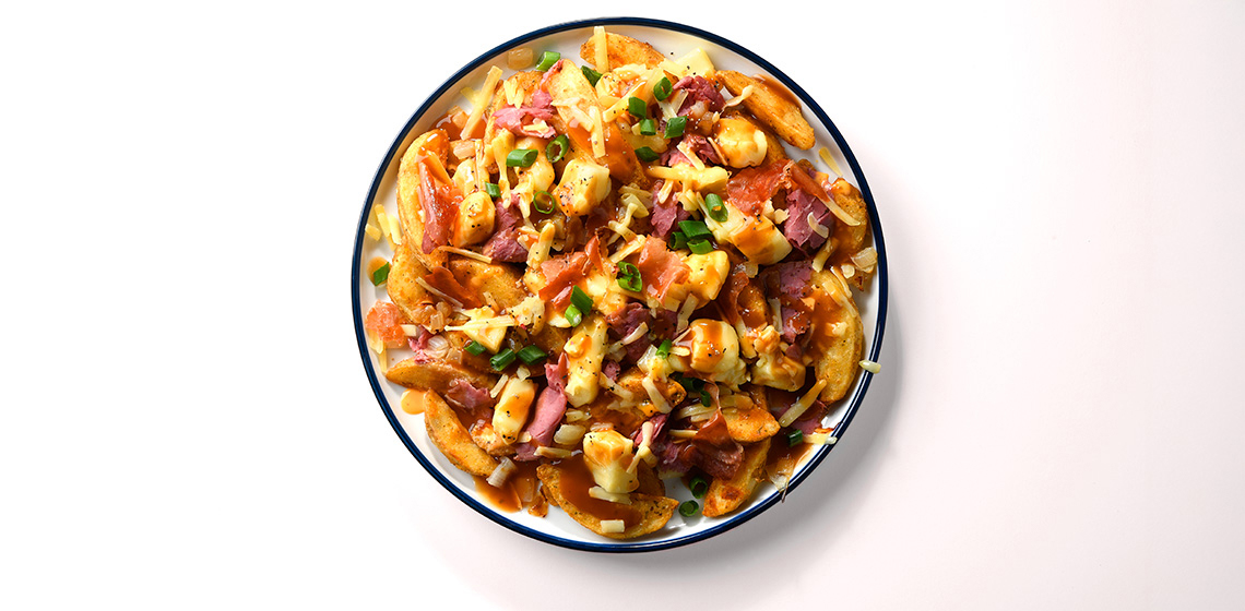 /content/dam/empire/sobeys/assets/images/uploads/2025/05/montreal-smoked-meat-poutine.jpg